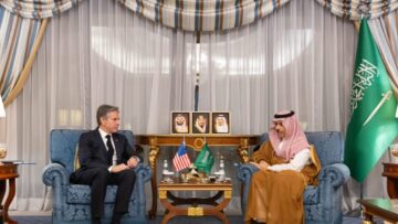 فيصل بن فرحان يبحث في واشنطن العلاقات الثنائية والتطورات الإقليمية