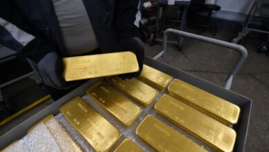 الذهب يبلغ 2400 دولار للأوقية مع ترقب لضربة إيرانية وتراجع باقتصاد الصين