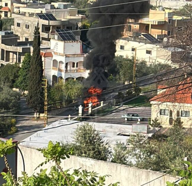 عاجل المسيرات الاسرائيلية تستهدف سيارتين في الشهابية جنوب لبنان