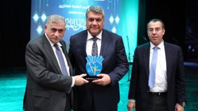 العربي الاسلامي يقدم جوائز للفائزين بالمسابقات الرمضانية في الجامعة الأردنية | خارج المستطيل الأبيض