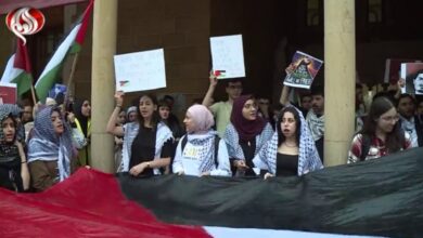 طلاب الجامعة الامريكية ببيروت ينددون بجرائم الكيان في غزة