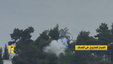 لحظة استهداف حزب الله مقر قيادة كتيبة للواء غولاني بمستوطنة المنارة