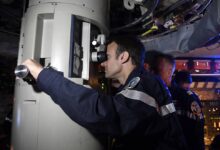 اخبار مترجمة :تلجأ فرنسا إلى الذكاء الاصطناعي لتحليل الإشارات في حرب الصوتيات تحت الماء