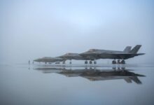 اخبار مترجمة :عملاء طائرات F-35 في منطقة آسيا والمحيط الهادئ يراقبون ملحمة ترقية شركة لوكهيد من بعيد