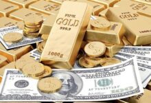 الذهب يبلغ ذروة جديدة والفضة عند أعلى مستوى في 11 عاماً