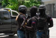 اخبار مترجمة : هايتي تستبدل قائد الشرطة الوطنية في محاولة لمكافحة عنف العصابات | أخبار الشرطة