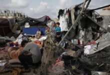 اخبار مترجمة : القتال في غزة مستمر رغم إعلان &Quot;التهدئة&Quot; الإسرائيلي: الأونروا | أخبار الصراع الإسرائيلي الفلسطيني
