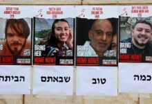 اخبار مترجمة : كيف تؤثر محنة الأسرى الإسرائيليين على فرص التوصل إلى اتفاق لوقف إطلاق النار؟ | الصراع الإسرائيلي الفلسطيني