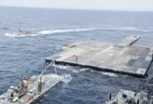 القوات الأمريكية تقرر نقل الرصيف العائم بغزة إلى ميناء أسدود “مؤقتاً”