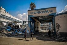 تقرير: إسرائيل تتعمد قصف مراكز إيواء النازحين وقتلهم تحت علم الأمم المتحدة