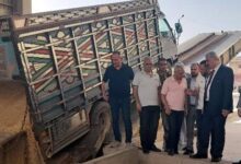 وزير التجارة الداخلية يطلع على سير العمل في مراكز استلام الأقماح بحمص – S A N A