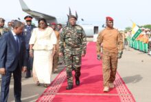 اخبار مترجمة :قادة عسكريون من النيجر ومالي وبوركينا فاسو يوقعون على اتفاق جديد ويرفضون إيكواس | أخبار الصراع