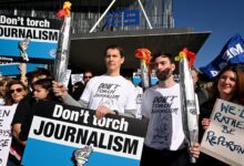 اخبار مترجمة :الصحافيون في الصحف الأسترالية يضربون عن العمل عشية الأولمبياد | وسائل الإعلام