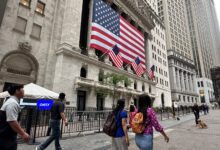 اخبار مترجمة :تراجع الأسهم الأميركية مع تعثر انتعاش أسهم التكنولوجيا | الأسواق المالية