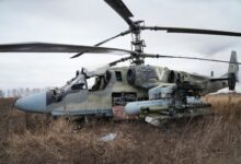 اخبار مترجمة :الحرب بطائرات بدون طيار في أوكرانيا تدفع إلى تفكير جديد في تكتيكات المروحيات