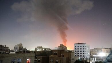 الحوثيون: 4 غارات أمريكية بريطانية تستهدف مطار الحديدة الدولي