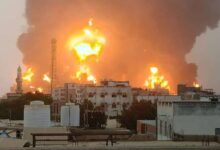 الحوثيون: شهداء وجرحى إثر غارات إسرائيلية على منشآت تخزين النفط في ميناء الحديدة غربي اليمن
