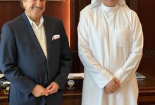 السفير الكويتي يستقبل الفنان محمد المنصور .. !! صور | خارج المستطيل الأبيض