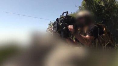 بالفيديو.. استهداف دبابة ميركافا وآلية نميرا تابعة للاحتلال في موقع رويسات العلم