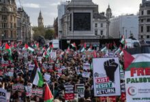 شاهد.. بريطانيون يطالبون ستارمر بوقف بيع السلاح للاحتلال