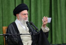 قائد الثورة يستقبل اعضاء مجلس الشورى الاسلامي
