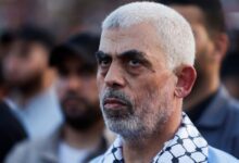 “معاريف”: حماس صاحبة السيادة ولا بديل لها في غزة