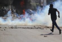 وسط مواجهات واشتباكات… إصابات واعتقالات بالضفة الغربية
