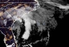 اخبار مترجمة :قال خبراء الأرصاد الجوية إن العاصفة الاستوائية ديبي التي تتحرك ببطء قد تؤدي إلى &Quot;فيضانات كارثية&Quot; في أجزاء من جورجيا وكارولينا الجنوبية