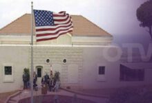 السفارة الأميركية في بيروت تحثُّ مواطينها على مغادرة لبنان
