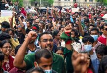 مظاهرات ومطالبات بتنحّي رئيسة الوزراء الحاكمة.. ماذا يحدث في بنغلاديش!؟