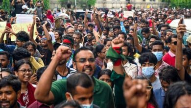 مظاهرات ومطالبات بتنحّي رئيسة الوزراء الحاكمة.. ماذا يحدث في بنغلاديش!؟