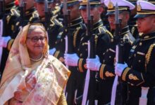 هروب رئيسة وزراء بنغلاديش عقب إعلان عسكري للجيش..أين وجهتها؟