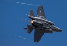 اخبار مترجمة :البنتاغون وشركة لوكهيد يتوصلان إلى اتفاق بشأن طائرات F-35 القادمة