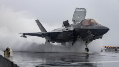 اخبار مترجمة :Marine Pilot Loses Command After Ejecting From F-35B That Kept Flying