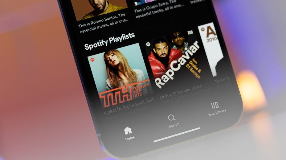 تعرض عمليات بحث Spotify مقاطع فيديو صريحة بعد فشل أنظمة الإشراف في اكتشافها