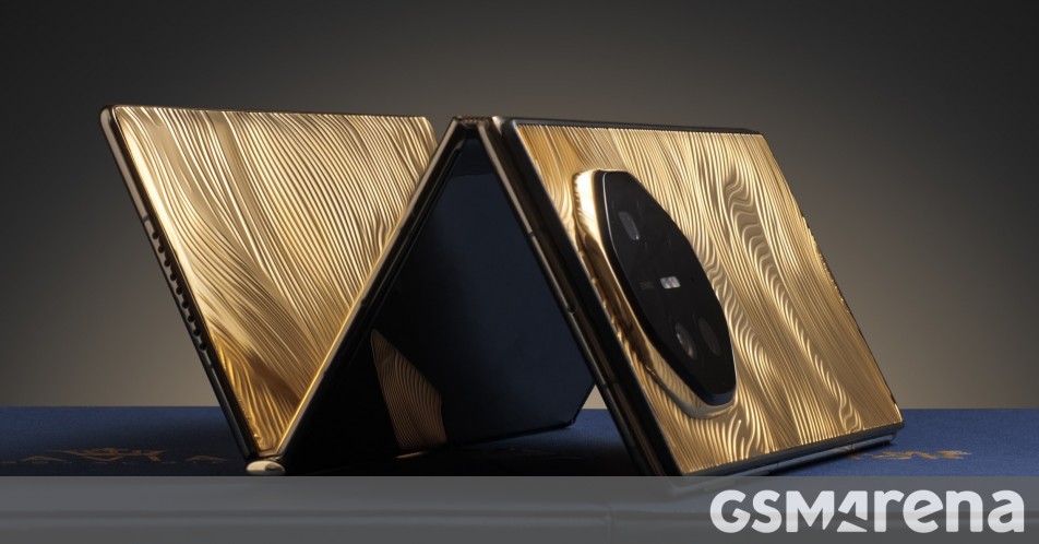 كافيار تكشف عن هاتف Huawei Mate XT Ultimate بهيكل من الذهب عيار 18 يزن حوالي 1 كجم وسعره أكثر من 100 ألف دولار