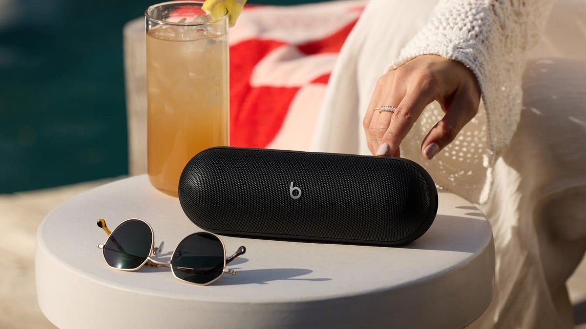 متوفر بأقل سعر، يوفر جهاز Beats Pill (2024) المدمج الصوت والأناقة بسعر رخيص