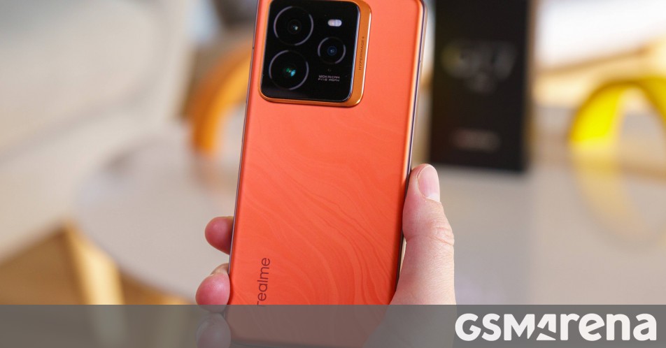 يتلقى Realme GT 7 Pro أول تحديث للبرنامج