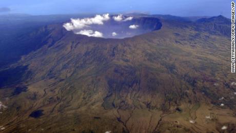 190917140245 mount tambora file 2010 large 169