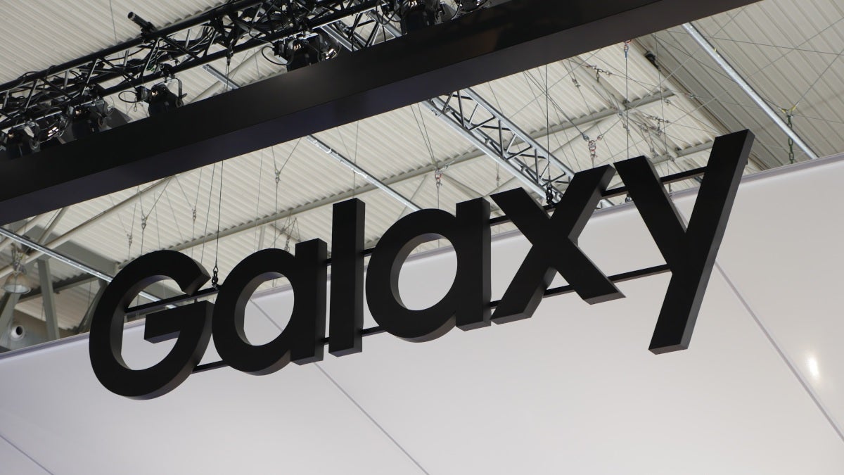 ستكون شاشة OLED الخاصة بهاتف Galaxy S26 Ultra أكثر سطوعًا باستخدام التكنولوجيا التي تقلل من استهلاك البطارية