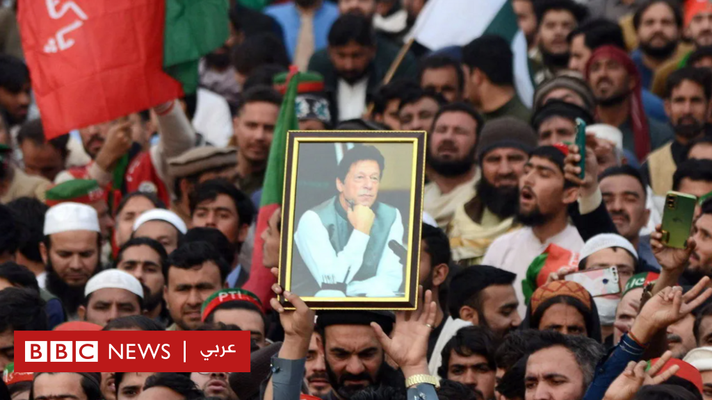 عمران خان: للمرة الثالثة، إرجاء الحكم في قضية فساد ضد رئيس الوزراء الباكستاني السابق وزوجته