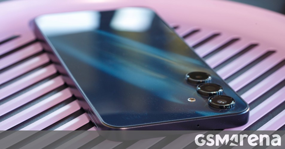 يقوم Samsung Galaxy F16 5G بتشغيل Geekbench، ويكشف عن شرائحه