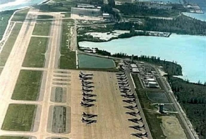 إيران تستهدف قاعدة “دييغو غارسيا” في المحيط الهندي