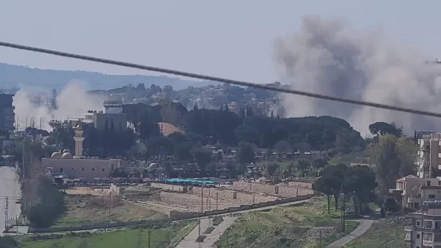 قذائف فوسفورية على الناقورة والبياضة وحامول
