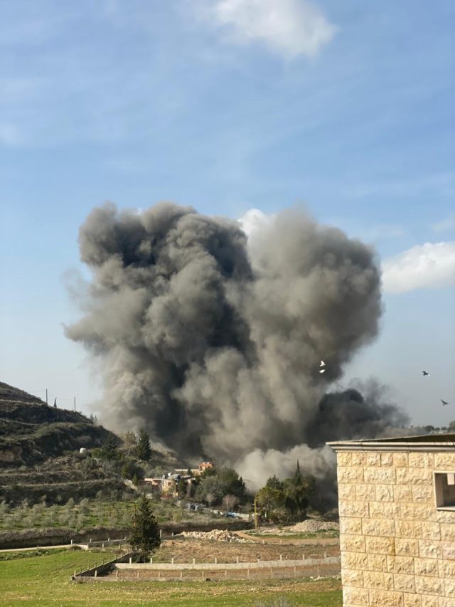 استشهاد شخص وجرح آخر في الغارة على منزل باتوليه