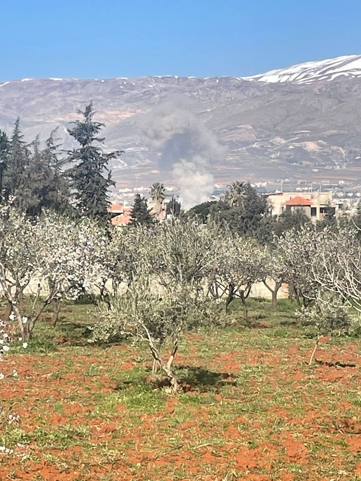 عدد من الإصابات في الغارة على سهل تمنين في البقاع