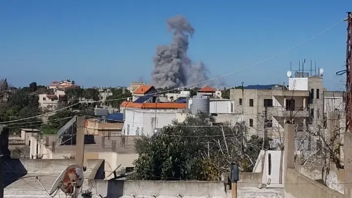 غارة تستهدف مبنى أفران رحال على طريق تول الدوير وتدمره جزئياً