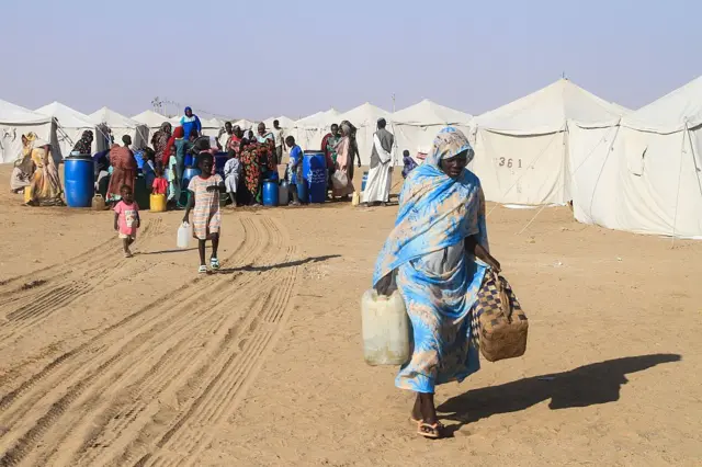 مستشفى الضعين: قتلى في بالسودان وتبادل اتهامات بين الجيش والدعم السريع مستشفى الضعين: قتلى في بالسودان وتبادل اتهامات بين الجيش والدعم السريع