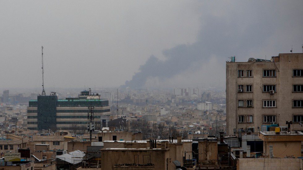 مقتل طفلين في غارة على ضاحية طهران – خدمات الطوارئ