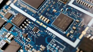 «شريان الرقائق» في خطر: الحرب في الشرق الأوسط تُهدد بشلل الصناعة العالمية